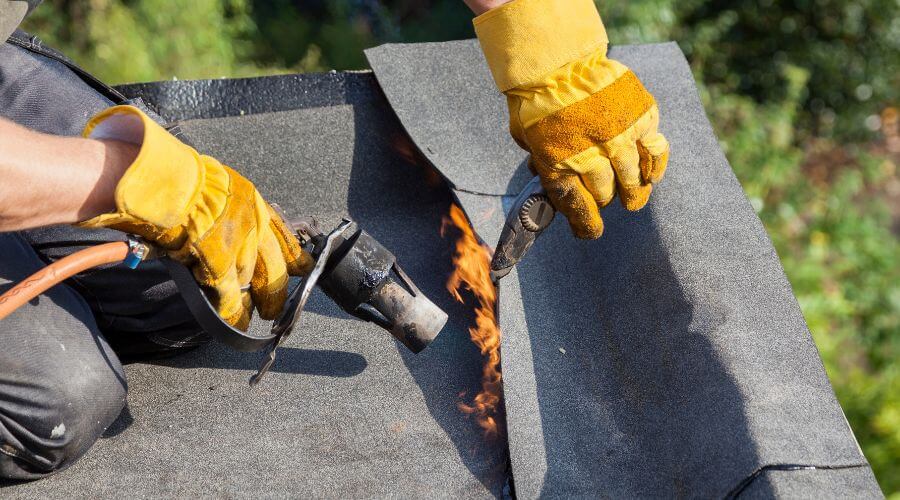 Professional New roof installation in Ecorse, MI